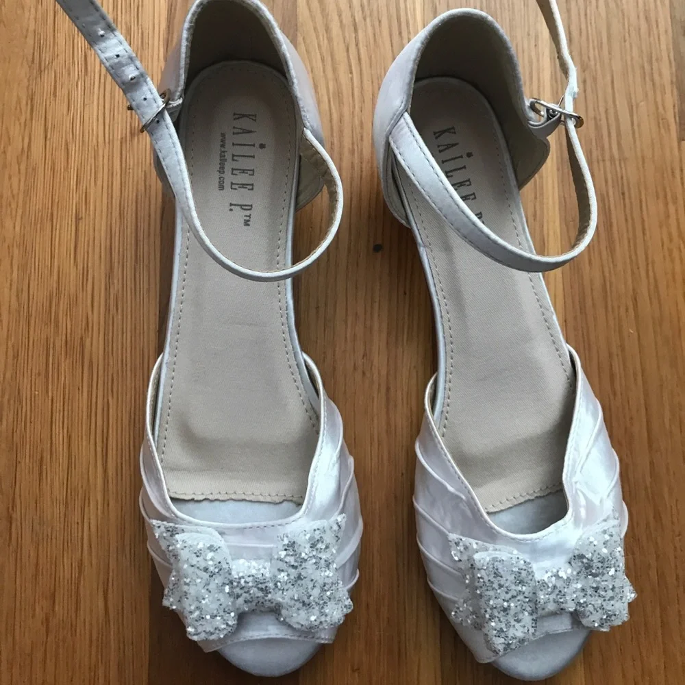Kailee P Statin Peep toe Kitten heel Glitter Bow 4